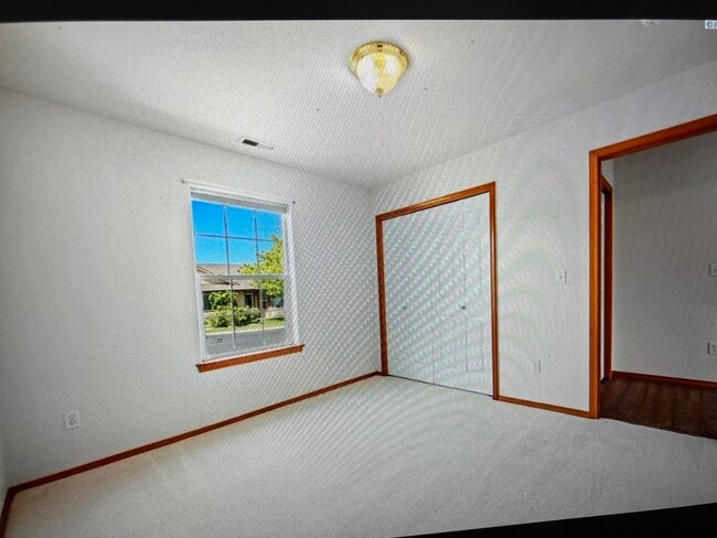 Building Photo - 2418 S Arthur Ct