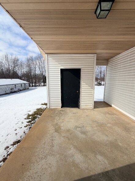 Building Photo - 8385 Shell Ln NW