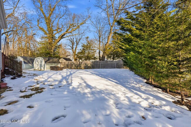 Building Photo - 19 Carole Dr