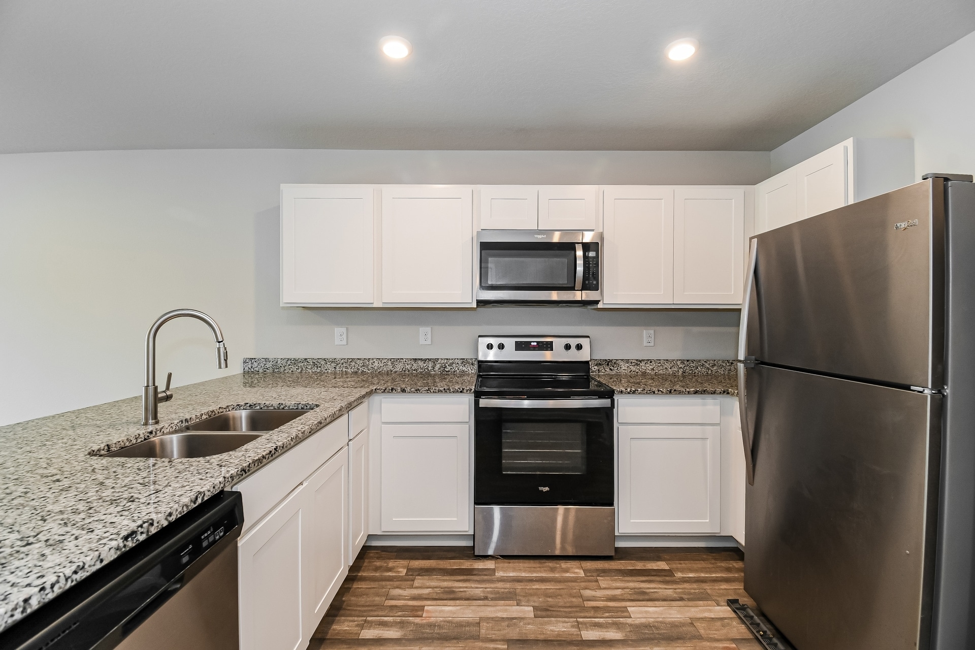 Building Photo - 45327 Red Brick Dr