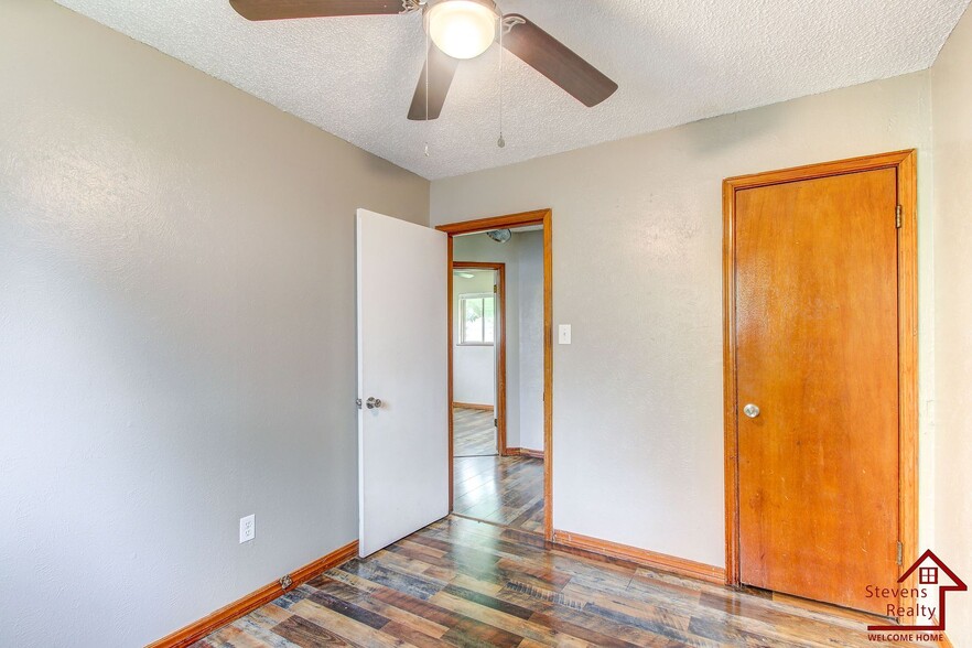 Building Photo - 1436 NW Ozmun Ave