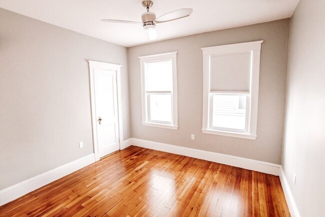 Building Photo - 177 Minot St