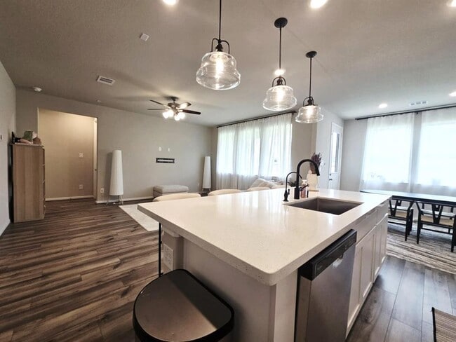 Building Photo - 17106 Plover Rock Trl