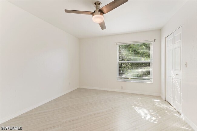 Building Photo - 12081 Summergate Cir