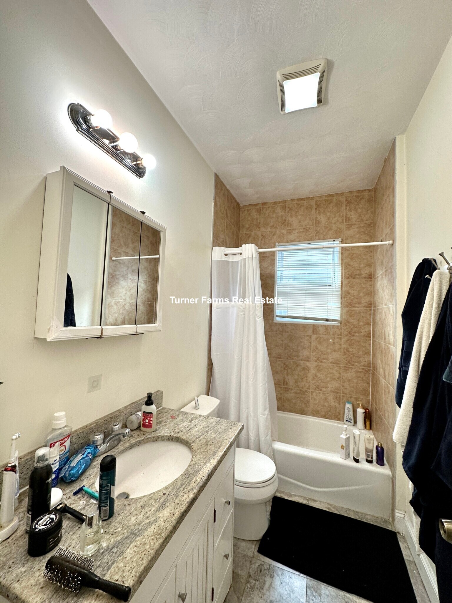 Building Photo - 8 Carmel St