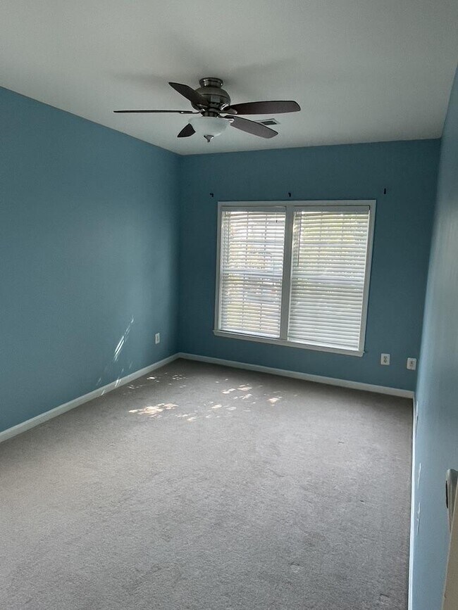 Building Photo - 21825 Wingfoot Ct