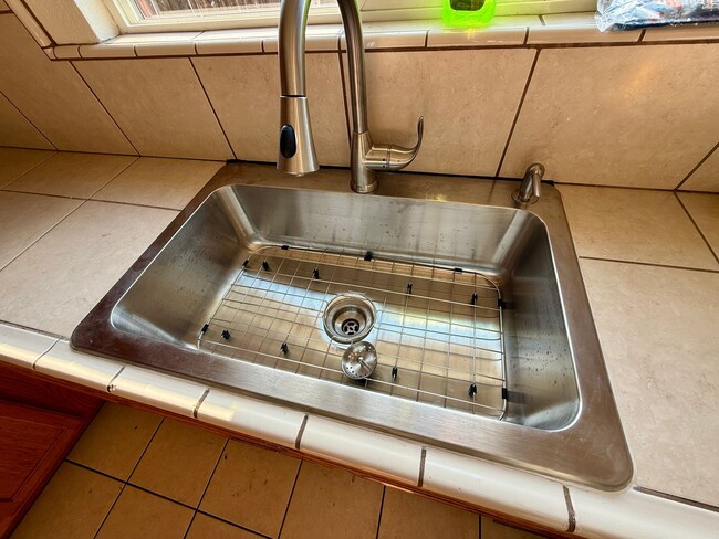 Building Photo - Newly Renovated 4-Bedroom, 2-Bathroom Home...