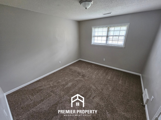 Building Photo - 5368 Heritage Ave