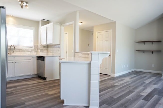 Building Photo - 7017 Farrington Farms Dr