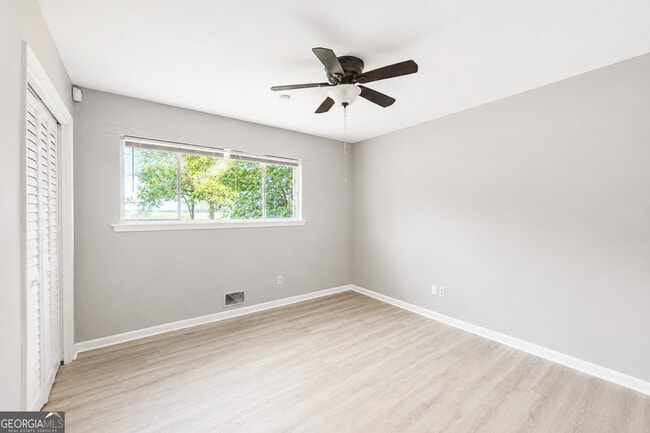 Building Photo - 3605 Flat Shoals Rd