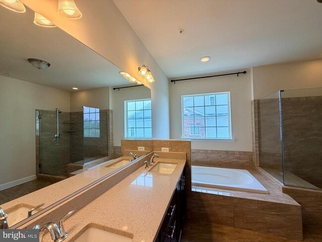 Building Photo - 5915 Logans Way