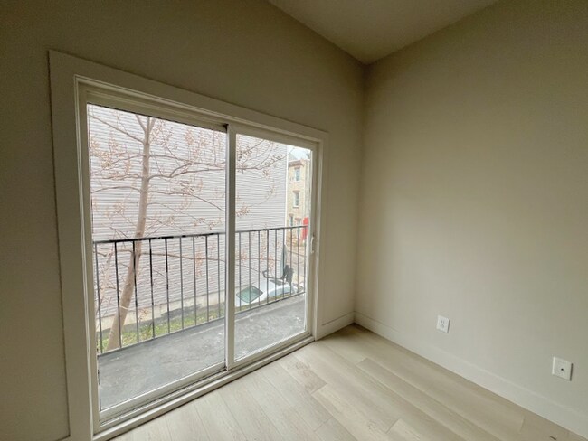 Building Photo - 1322 N 17th St