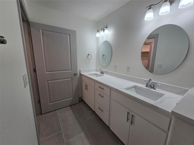 Building Photo - 2105 Tiger Trail