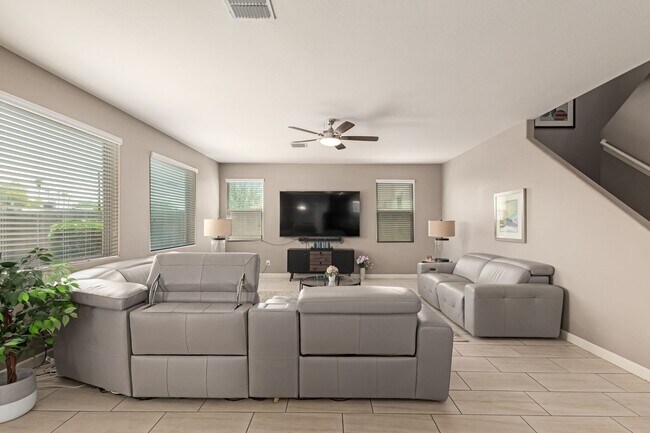 Building Photo - STUNNING 2 story home in Mesa! Plenty of s...