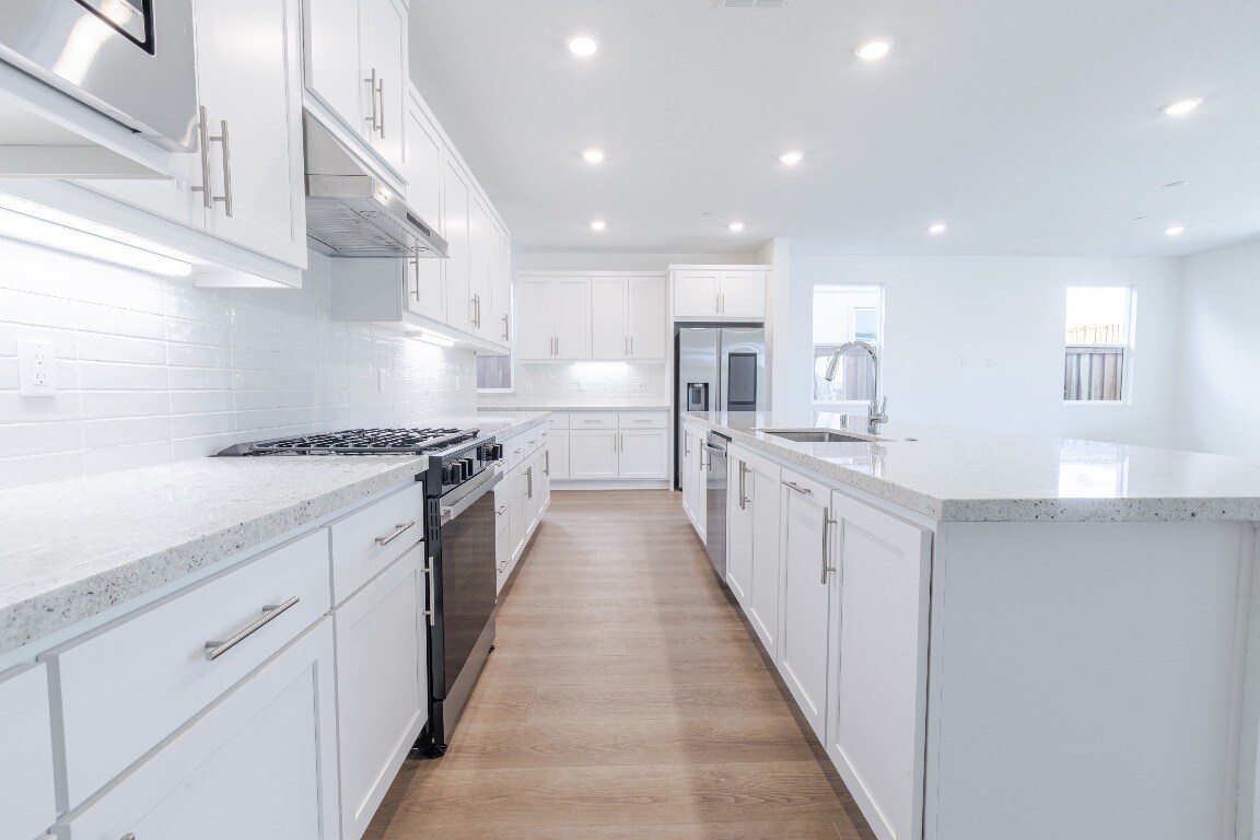 Building Photo - 443 Royal Nat'l Rd