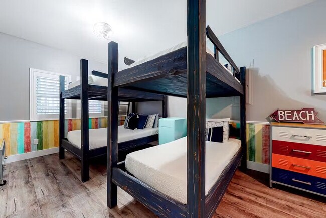 Building Photo - 607 Sand Key Dr