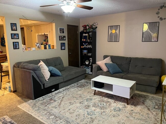 Building Photo - Spacious 5-Bedroom Home with Flexible Living & Prime Northglenn Location