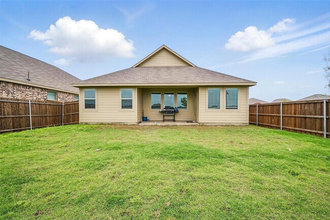 Building Photo - 132 Wyndemere Ln