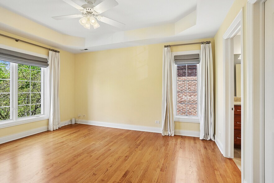 Building Photo - 737 S Swain Ave