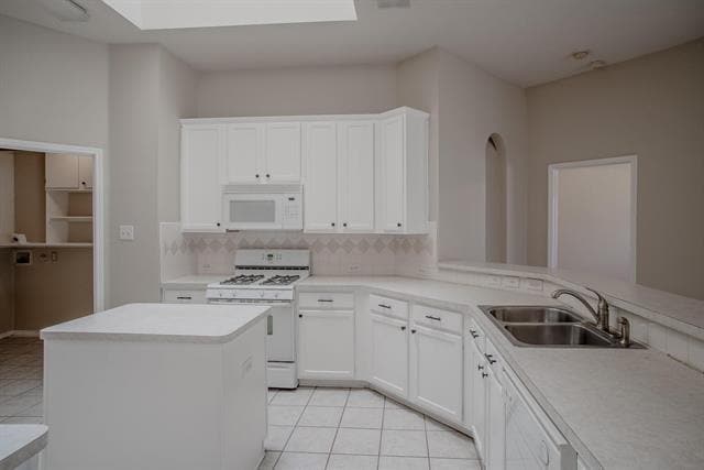 Building Photo - 6823 Woodcrest Ln