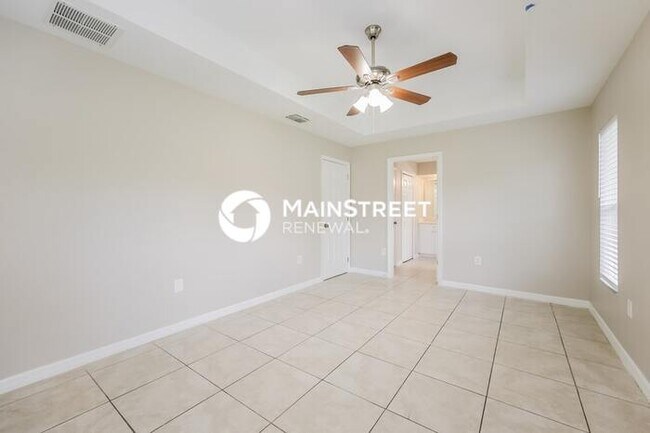 Building Photo - 3 Bedroom Pet-Friendly Home in Lehigh acres, FL with Main Street Renewal