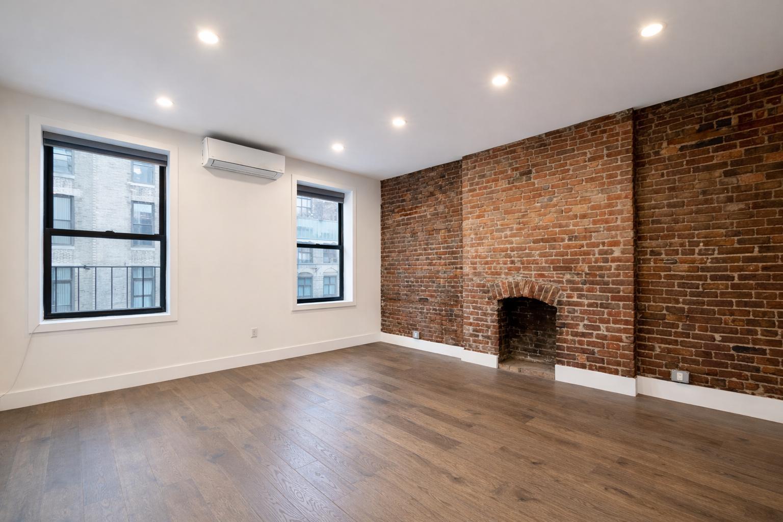 Building Photo - 346 W 52nd St