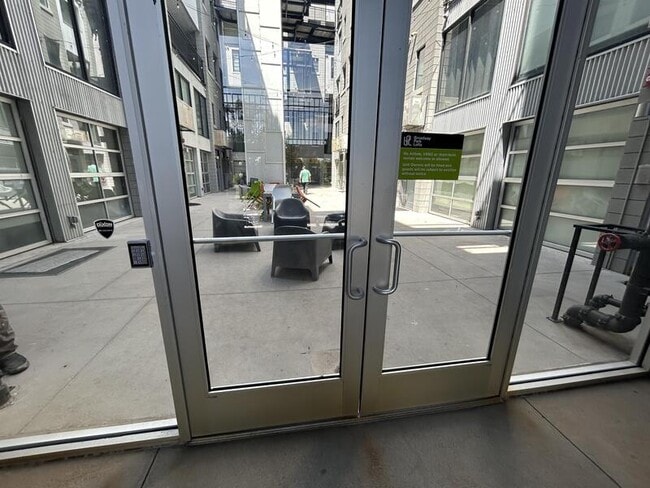 Building Photo - 360 W 300 S