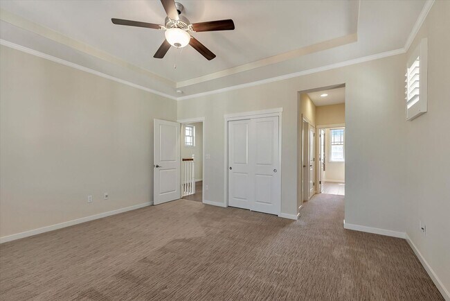 Building Photo - WOW! GREAT HOME! Mountain View!