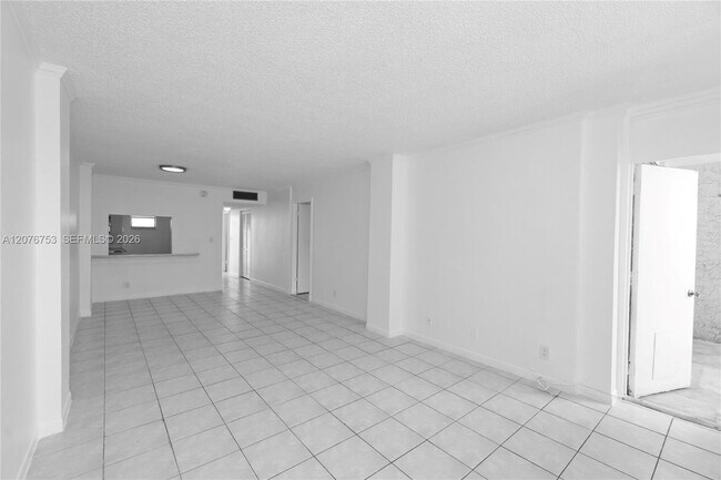 Building Photo - 2903 N Miami Beach Blvd