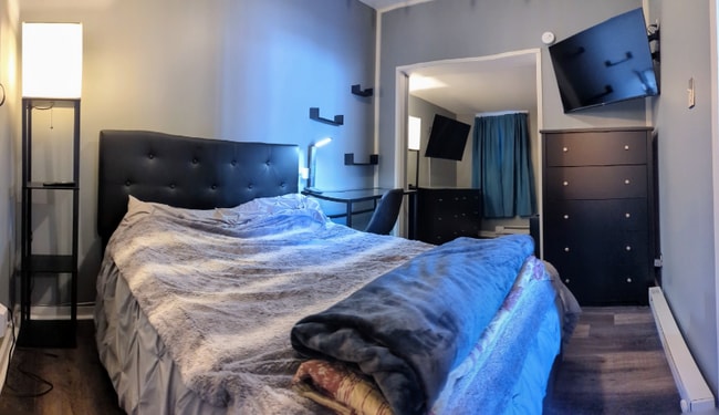 Building Photo - 146 2nd St