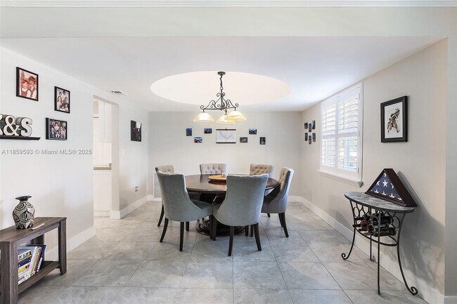 Building Photo - 8520 SW 84th Terrace