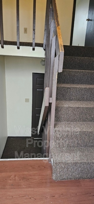 Building Photo - 12 Lair of II