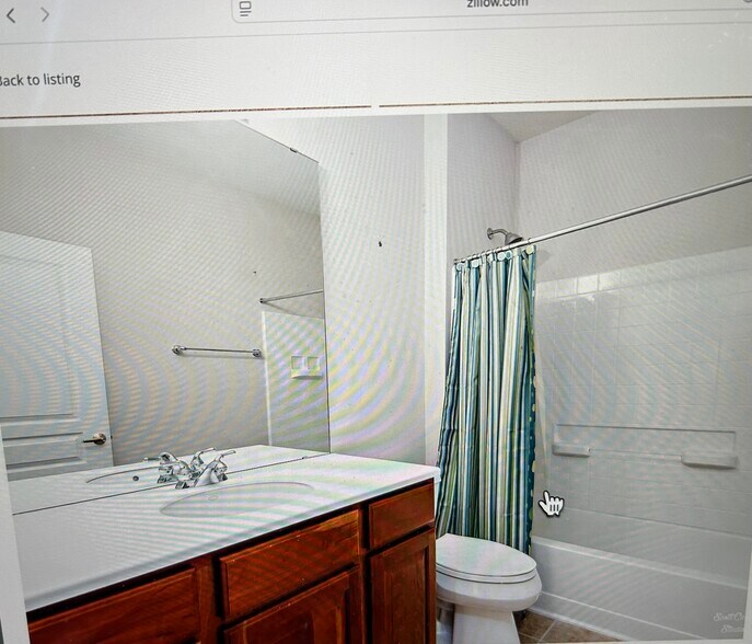 hall bath - 13337 Oakwood Ave