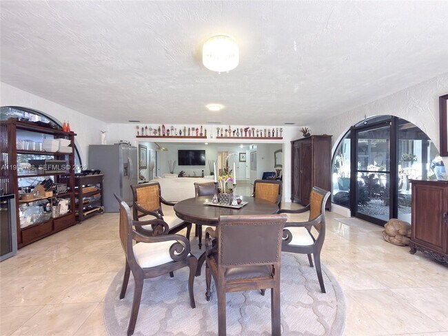 Building Photo - 7925 SW 124th St