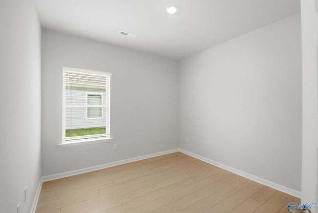 Building Photo - 304 Allene Wy