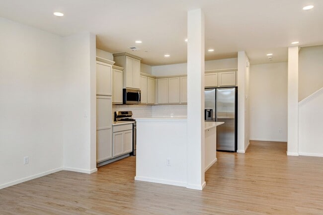 Building Photo - 4954 Denys Dr.