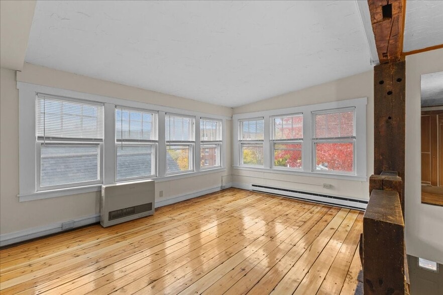 Building Photo - 114-116 South Champlain Street