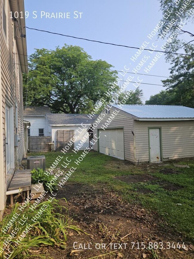 Building Photo - 1019 S Prairie St