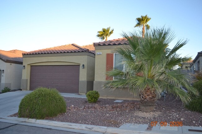 Building Photo - 2BED/2BA SOUTHWEST HOME - 1 STORY IN GATED COMMUNITY WITH POOL AREA AND SPA