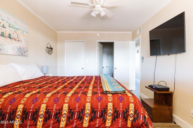 Building Photo - 9625 MOUNTAIN VIEW Rd