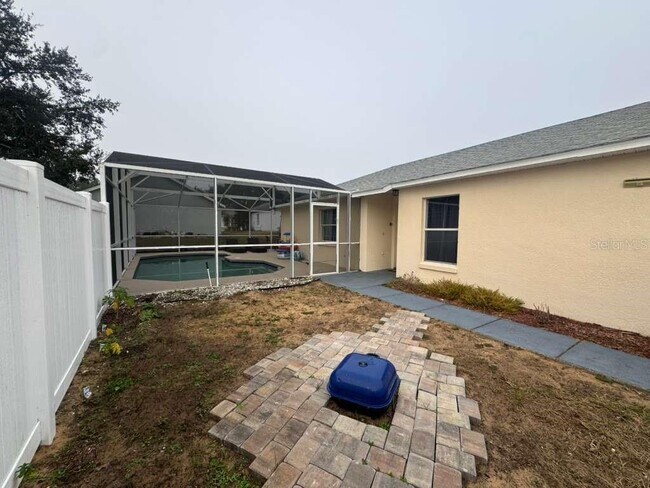 Building Photo - 50989 US-27