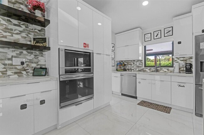 Building Photo - 8840 SW 181st Terrace