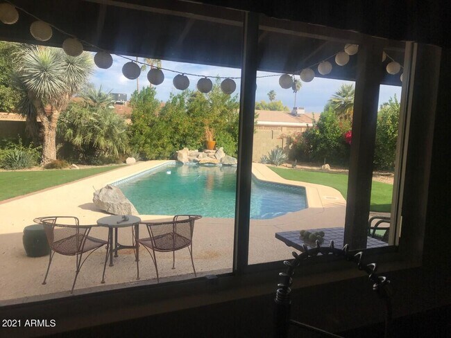 Building Photo - 3924 E Yucca St