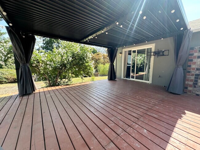Deck - 2345 Century Ln