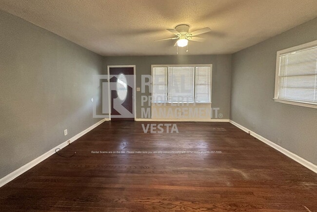 Building Photo - 1843 Canterbury Rd