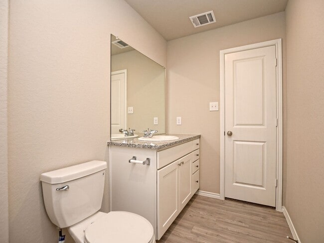 Building Photo - 3 BR/2 BA - Waterwheel! - SAN ANTONIO