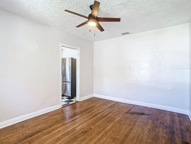 Building Photo - Renovated Seminole Heights Home w/Bonus Room!