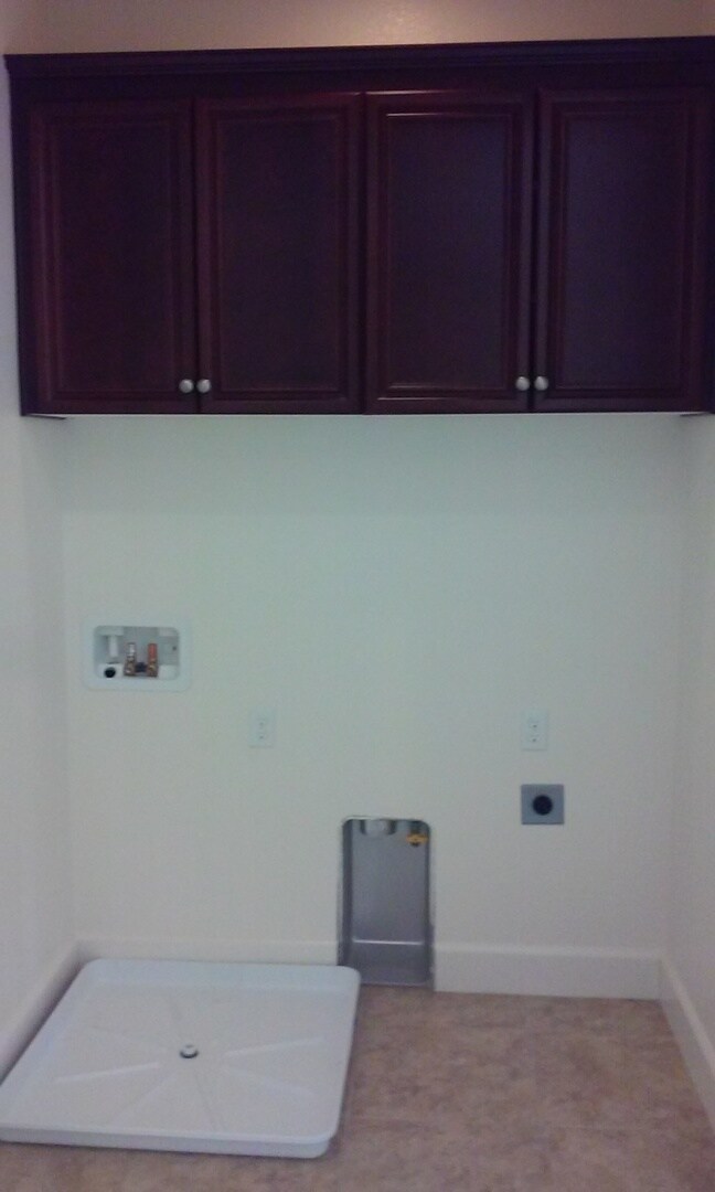 Building Photo - Prime Dublin Location, Great for Commuters & Roommates! 4 Bed, 3 Bath, Near Shopping Walk & To Ba...