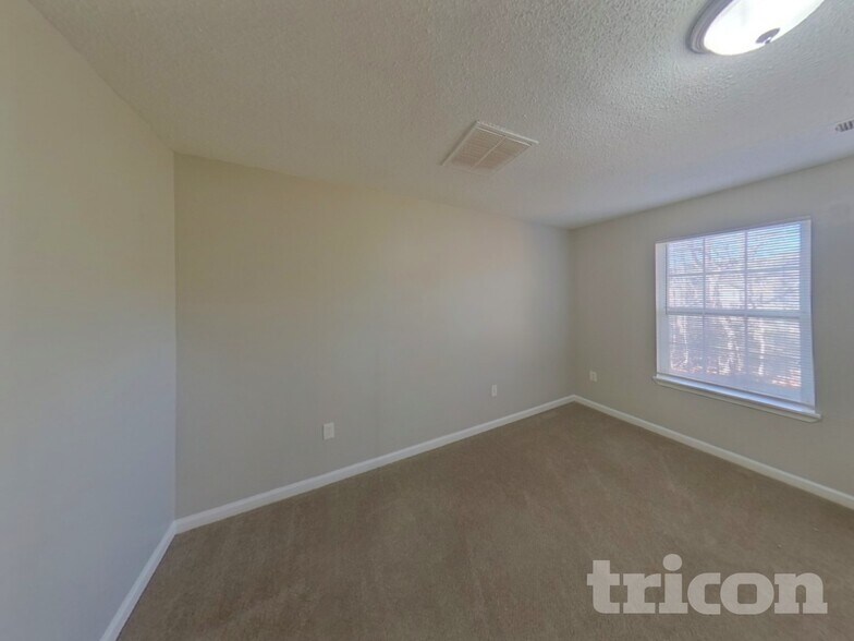 Building Photo - 5324 Brickleberry Way