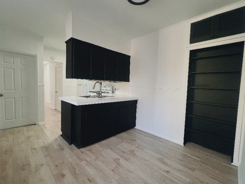 Building Photo - 4 Linden Ave